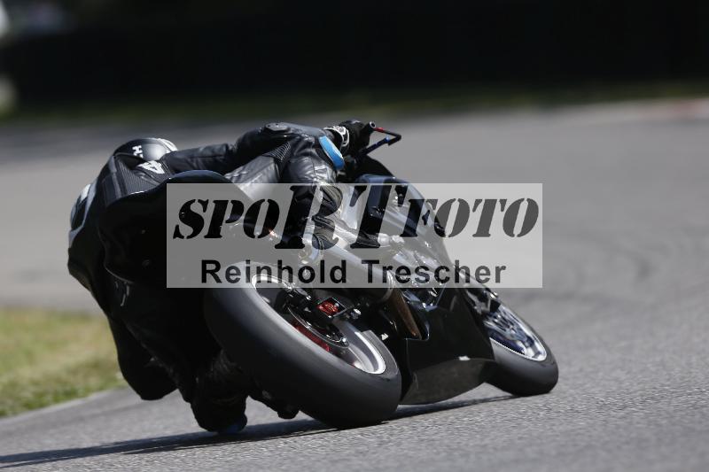 /45 10.08.2025 Plüss Moto Sport ADR/Freies Fahren/backside